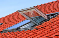 Brackrevach roof window